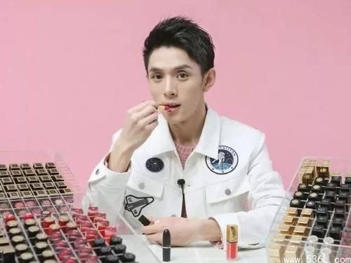 李佳琦个人资料是哪里人？李佳琦为什么突然火了怎么红的？