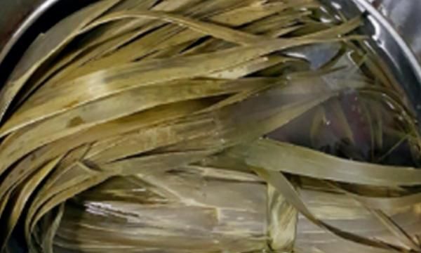 粽叶煮多长时间为好，粽叶和糯米泡多长时间？图5