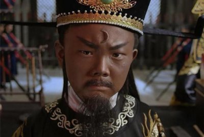 ​历史上包拯头上月牙是真的吗（真实包公头上月牙的来历）