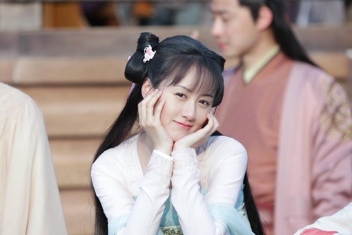 古代小妾孔雀开屏什么意思