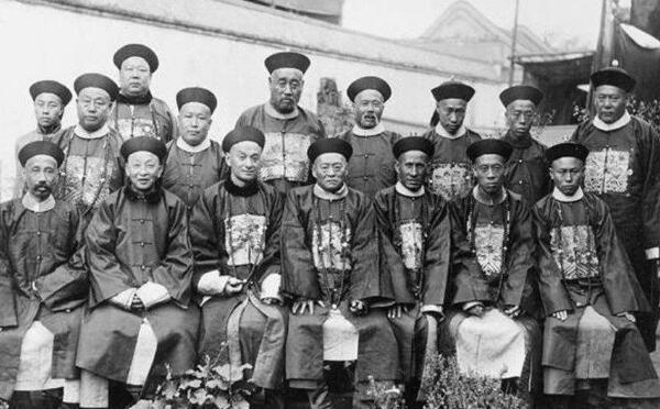 左宗棠简介：晚清中兴四大名臣之一，抬棺出征收复新疆