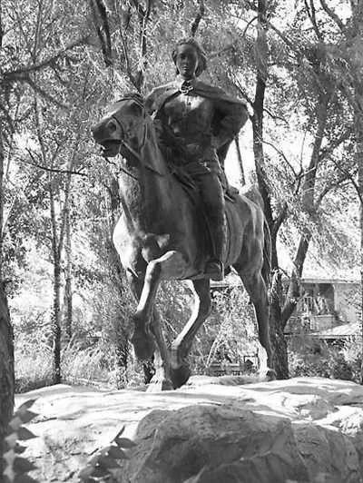 被施以酷刑的女将军(赵一曼女士英雄事迹简介)