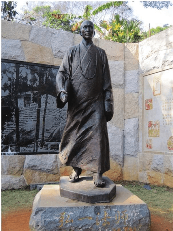 弘一法师的故事个人简介(弘一法师在哪里出家的)