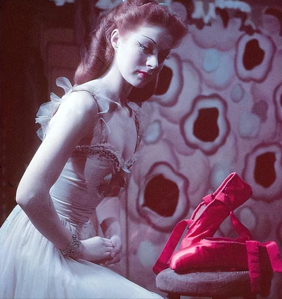 红菱艳故事的隐喻是(红菱艳故事的隐喻是实现自我价值吗)