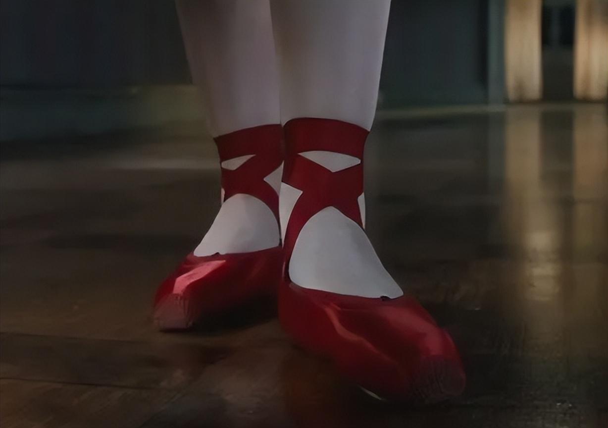 红菱艳故事的隐喻是(红菱艳故事的隐喻是实现自我价值吗)