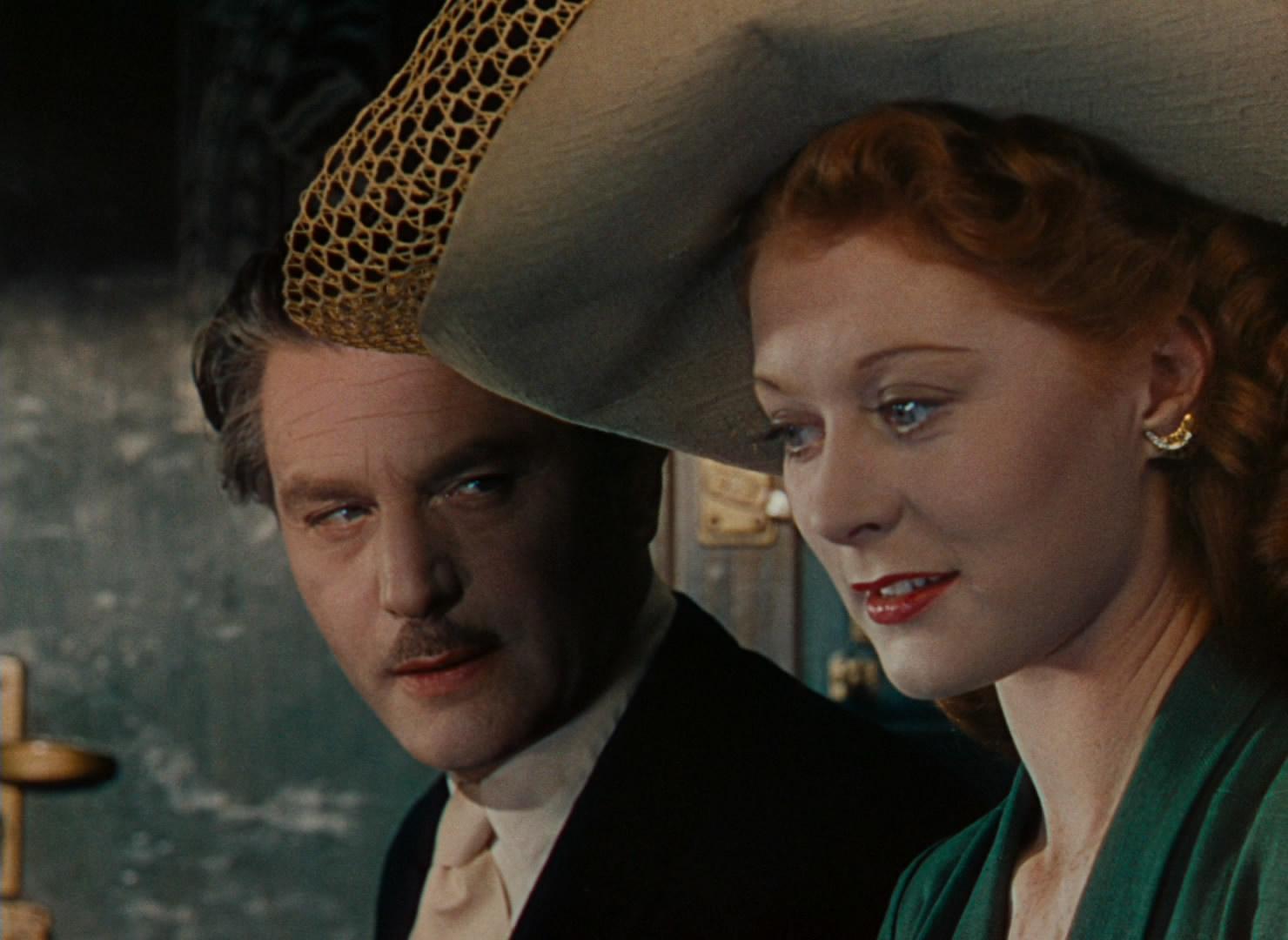 红菱艳故事的隐喻是(红菱艳故事的隐喻是实现自我价值吗)