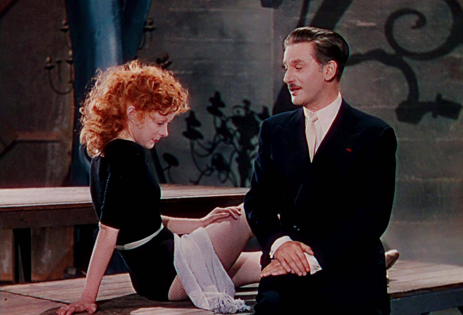 红菱艳故事的隐喻是(红菱艳故事的隐喻是实现自我价值吗)