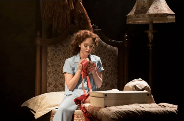 红菱艳故事的隐喻是(红菱艳故事的隐喻是实现自我价值吗)