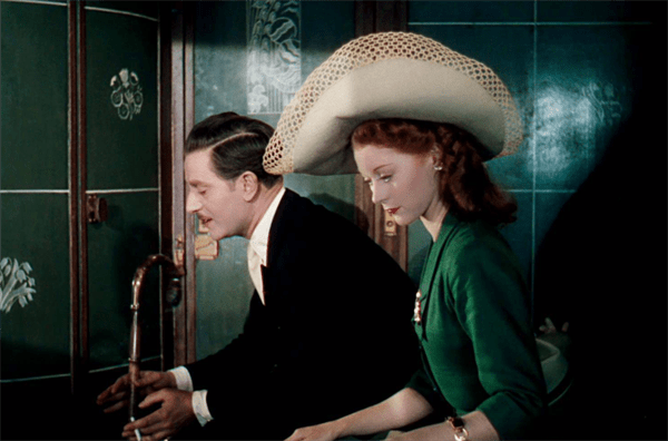 红菱艳故事的隐喻是(红菱艳故事的隐喻是实现自我价值吗)