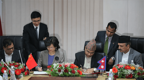 尼泊尔地理位置(尼泊尔是印度的吗)