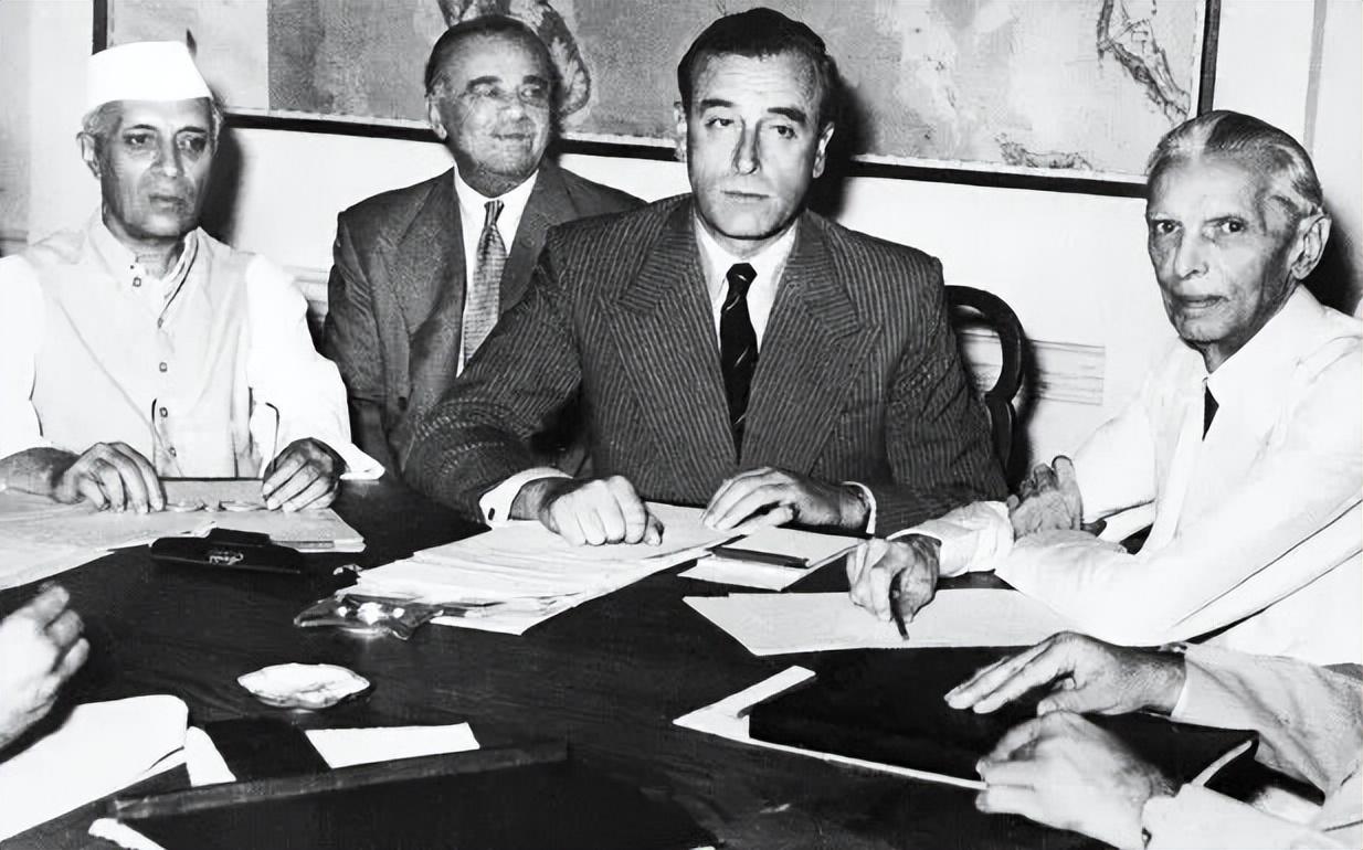 尼泊尔地理位置(尼泊尔是印度的吗)