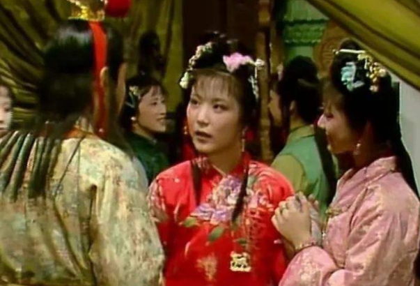 红楼梦的史湘云为什么成了官妓：夫君早亡(家族败落)