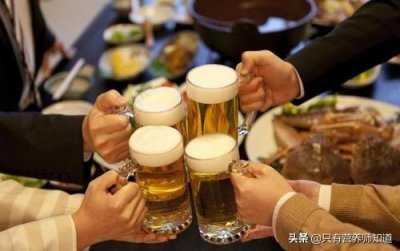 ​酒里加什么不容易醉(酒里加茶不容易醉)