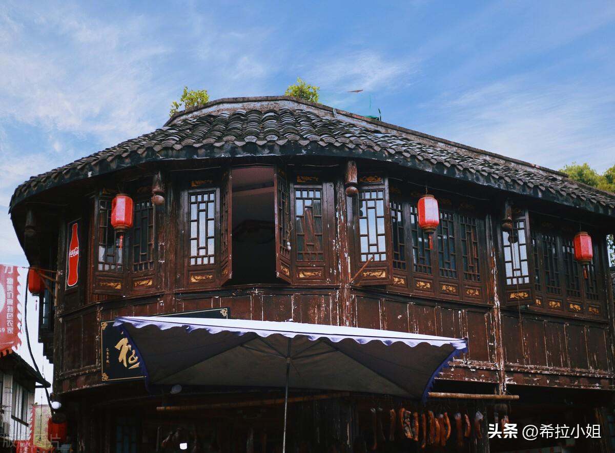 重庆周边好玩的旅游景点推荐(重庆周边有什么好玩的地方景点)