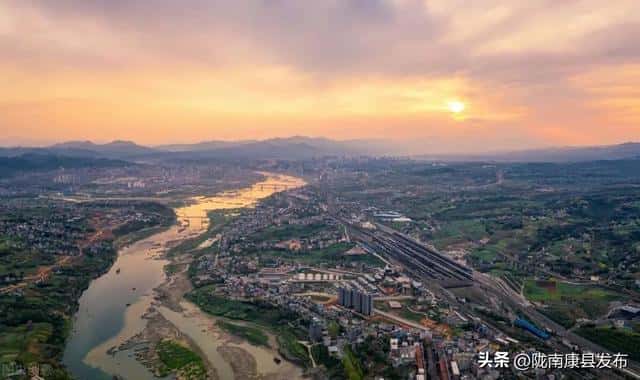 秦岭淮河是南方地区和北方地区的分界线吗（北方和南方的分界线是哪里）