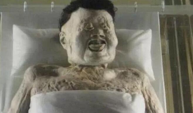 辛追为什么那么吓人：辛追刚刚出土时图片 为什么不行拍辛追浑家