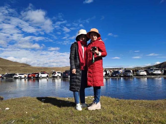 第三天：九寨—黄龙（稻城亚丁）—雅江（塔公）—新都桥（红草地）—九寨沟——成都