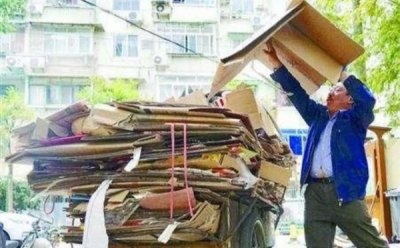 ​特制金牌啤酒多少钱一瓶(南昌啤酒金牌多少度)