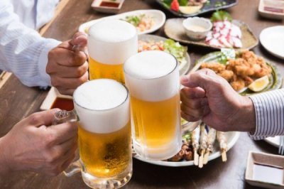 ​中国喝啤酒最快的人(中国喝啤酒最快记录)