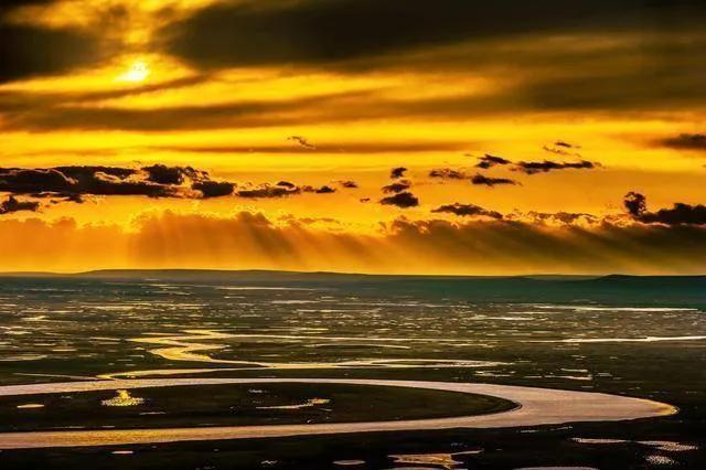 江河湖海的区别是什么(江河湖海洋的大小顺序)