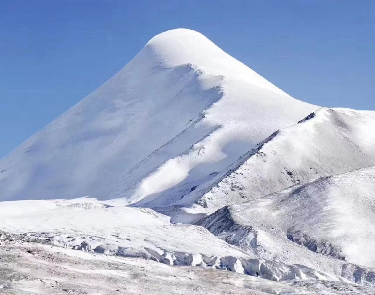 曲麻莱县属于哪个地区(曲麻莱县海拔多少米)