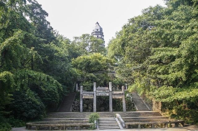 青虚山在哪里(青虚山是谁的道场)