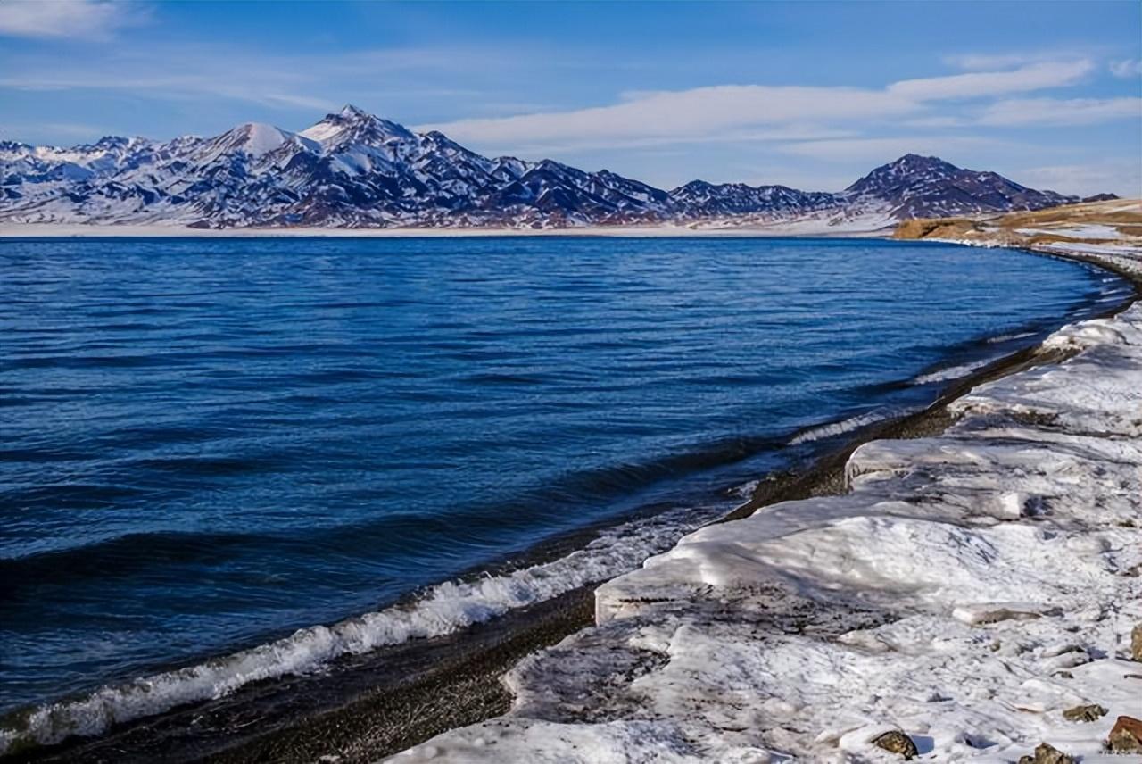 新疆最大的湖:赛里木湖形成原因