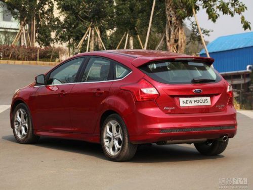 福克斯2厢车(福克斯2箱和3厢区别)-第1张图片-