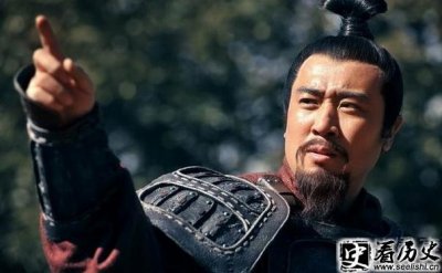 ​夷陵之战陆逊火烧刘备经过