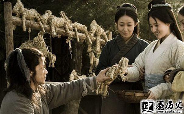 季桃上前跟韩信搭话