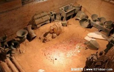 ​妇好墓出土的文物将近2000件，但是为何没有尸骨(自然原因造成)