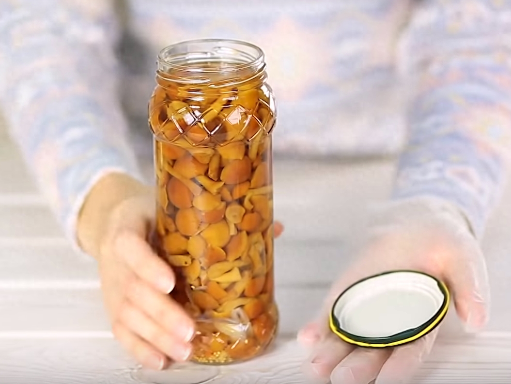 超实用的拧瓶盖小技巧，收藏好总会用到的