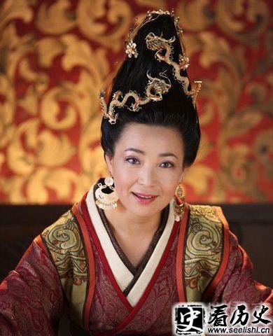 戴春荣饰演的吕雉