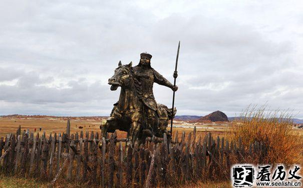 佟国纲大将军雕像