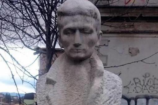 历史上真实的瓦尔特·佩里奇是怎样的?