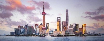 ​东方明珠是上海的象征.改为反问句 东方明珠是上海的象征的英语怎么写