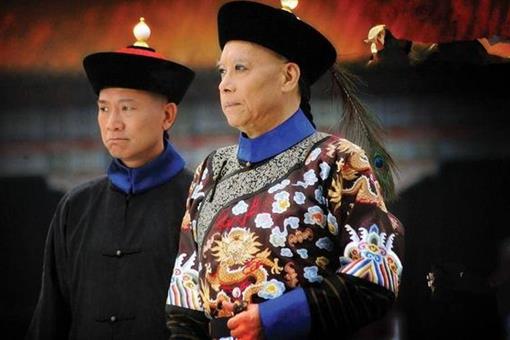 李莲英是如何做到能够让光绪和慈禧都重用的太监?