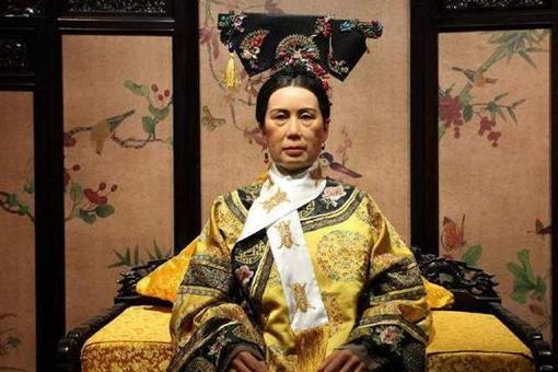 李莲英是如何做到能够让光绪和慈禧都重用的太监?