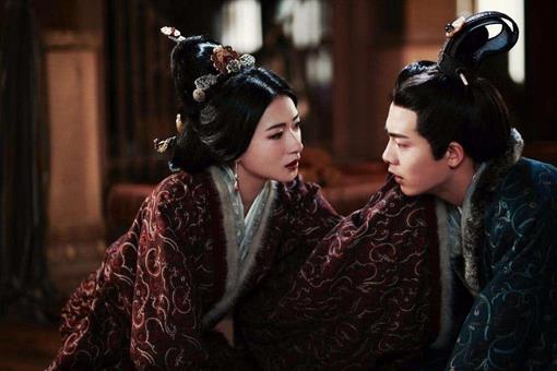 曹皇后是曹操的女儿,为什么她要向着汉献帝?