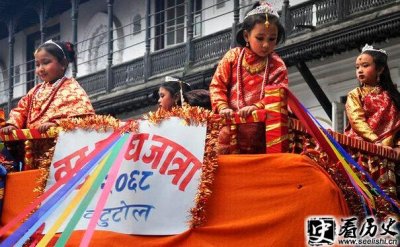​尼泊尔活女神怎么选出来的 尼泊尔活女神退休