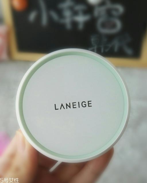 兰芝小白光气垫bb霜使用方法 水光透白的自然妆感 兰芝小白光气垫bb霜使用方法 水光透白的自然妆感