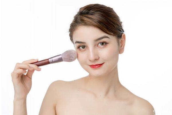 脸上有痘痘怎么化妆 痘痘脸化妆教程 脸上有痘痘怎么化妆 痘痘脸化妆教程