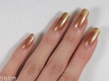 豹纹美甲怎么画好看?不到一分钱画出性感美甲 豹纹美甲怎么画好看?不到一分钱画出性感美甲