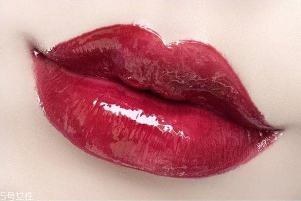 有哪些色号比较适合冷皮 适合冷皮的口红颜色 有哪些色号比较适合冷皮 适合冷皮的口红颜色