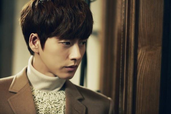 分手后男生放不下的表现 分手后男生会想女生吗 分手后男生放不下的表现 分手后男生会想女生吗