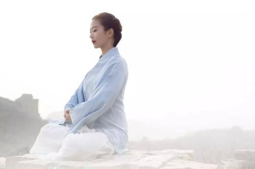 打坐有哪些姿势 打坐腰疼怎么办 打坐有哪些姿势 打坐腰疼怎么办