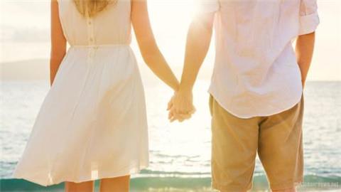 女生默认你可以睡她的行为，女人才会默认你的这三种行为