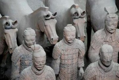 ​秦国士兵为什么不戴头盔 看看秦国的历史就知道了