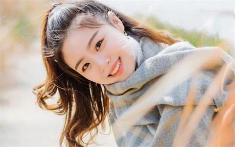 如何用幽默的话哄女孩子消气?