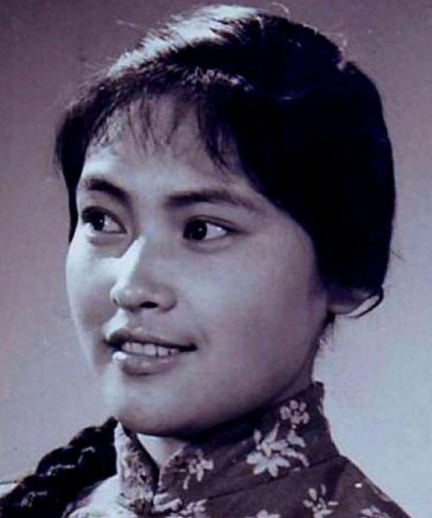 1980年《刑场上的婚礼》演陈铁军，宋晓英现实却嫁星二代低调幸福